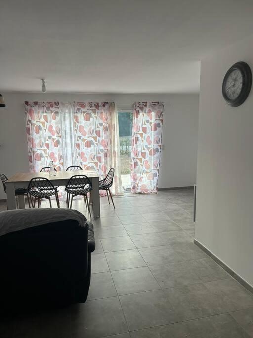 Appartement T3 Rez De Jardin Лучиана Екстериор снимка