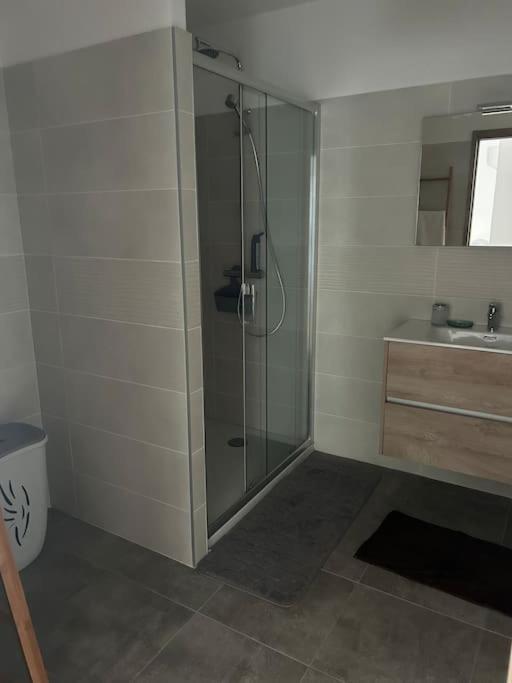 Appartement T3 Rez De Jardin Лучиана Екстериор снимка